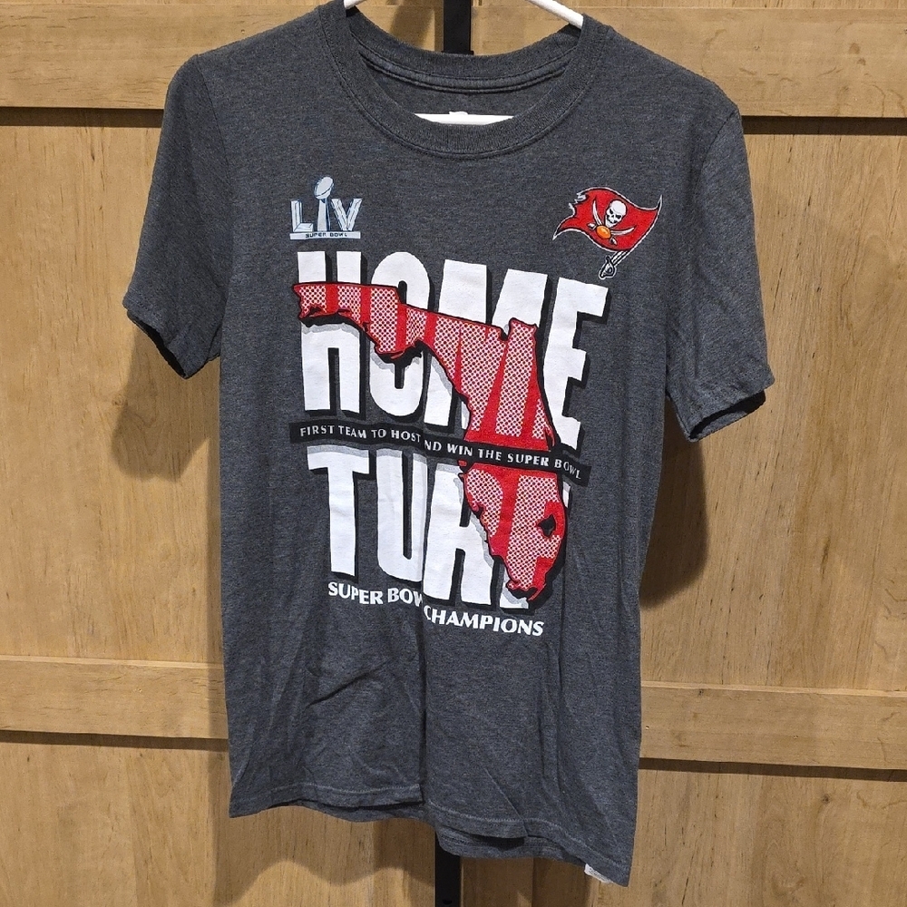 (J42) Gray Super Bowl Champions Graphic T-Shirt Mens Sz S